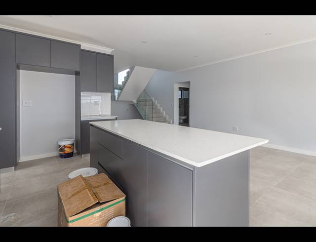 4 BEDROOM FREEHOLD FOR SALE IN PARKLANDS NORTH